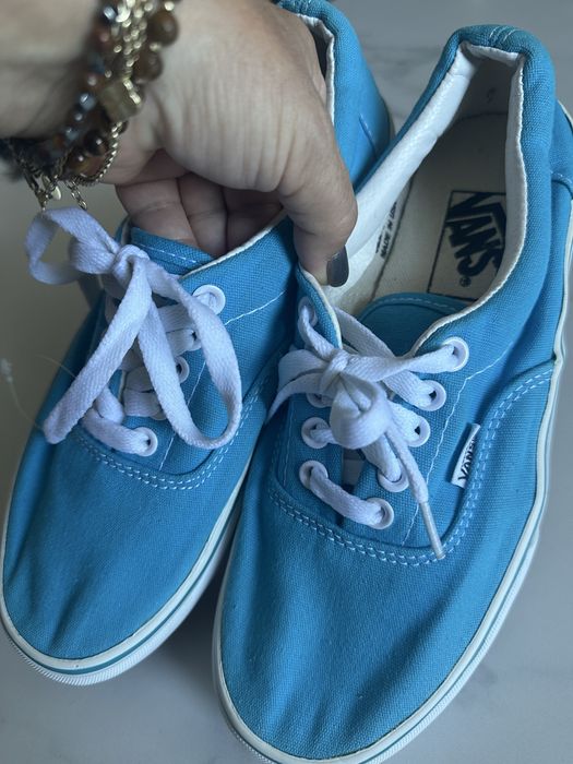 Ново оригинални кецове Vans,размер 40
