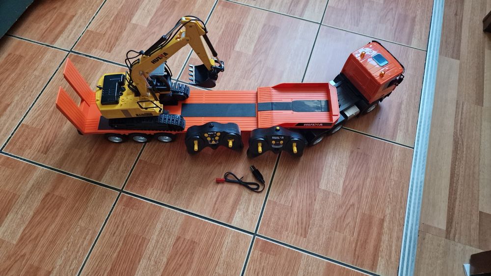 Camion cu remorca RC