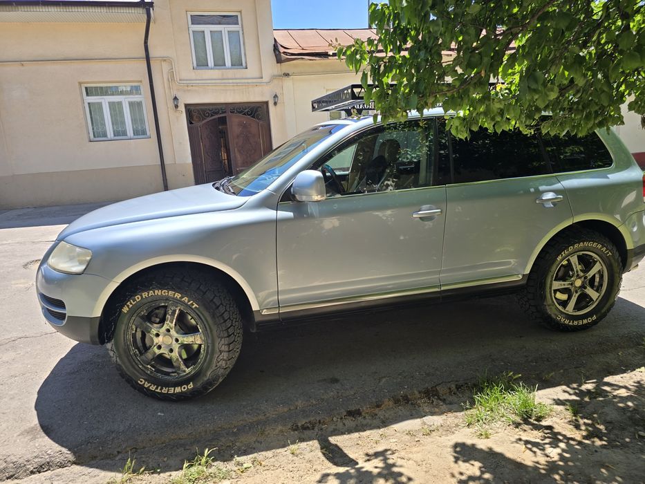 Volkswagen toureag 2004 yil off road