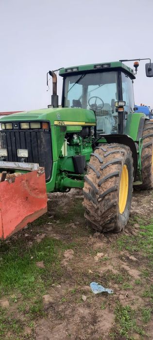 Tractor John Deere 8210