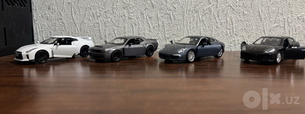 Машинки 1:24, RMZ City фирма