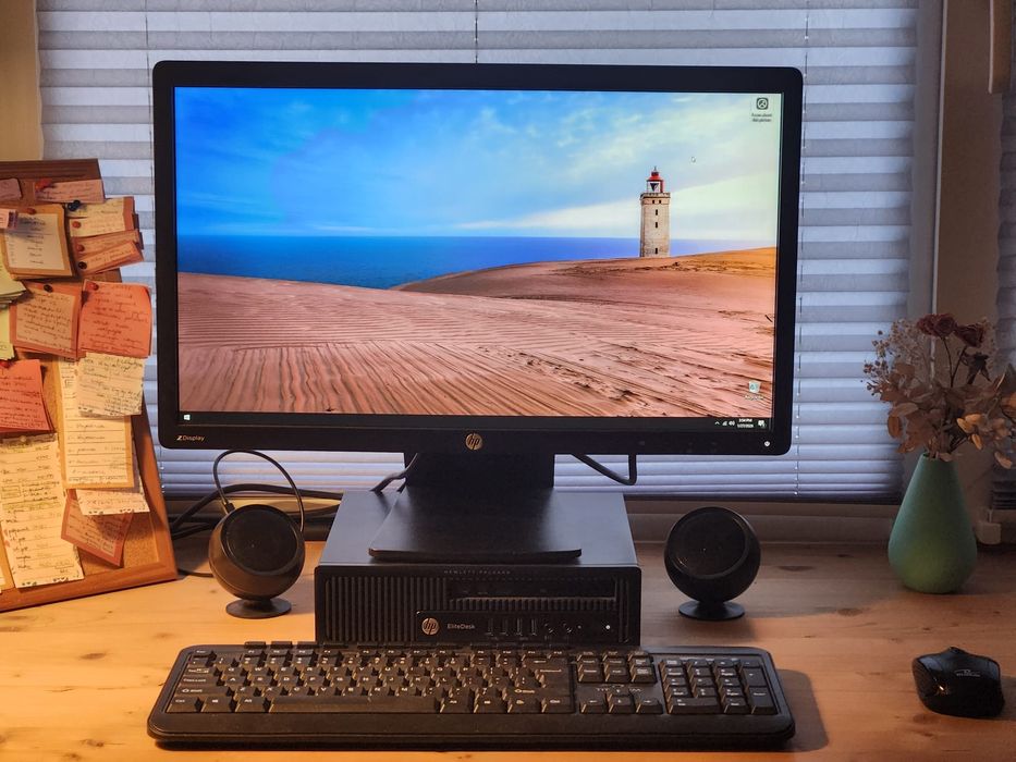 Mini Calculator complet cu Monitor HP EliteDesk