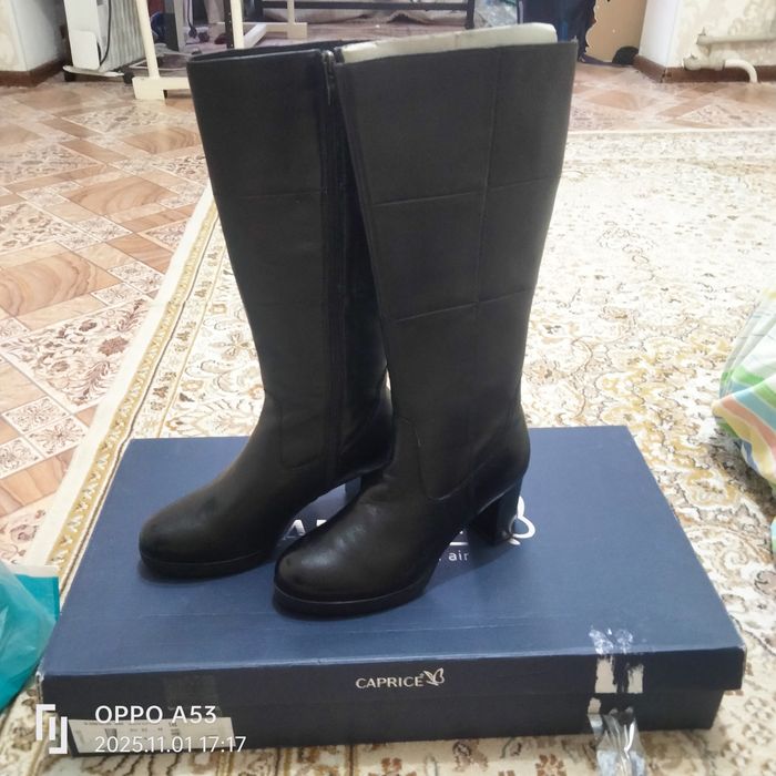 Продам новый осенний сапоги 37размер