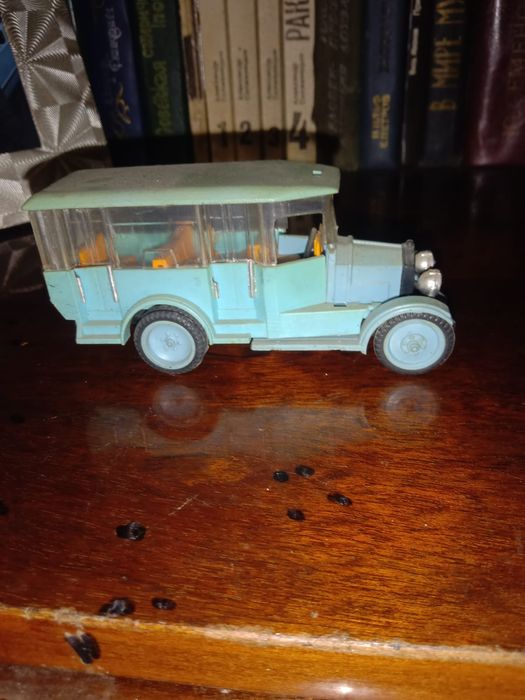 Антиквариат .коллекционные машинки