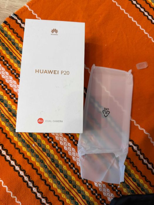 Запазен висок клас телефон Huawei P20