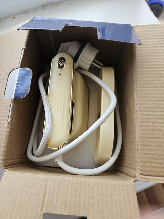 Паравои утюг новый