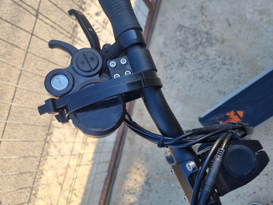Trotineta electrica kukirin m4 max