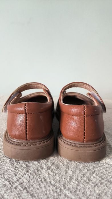 Туфли на девочку 25 р-р