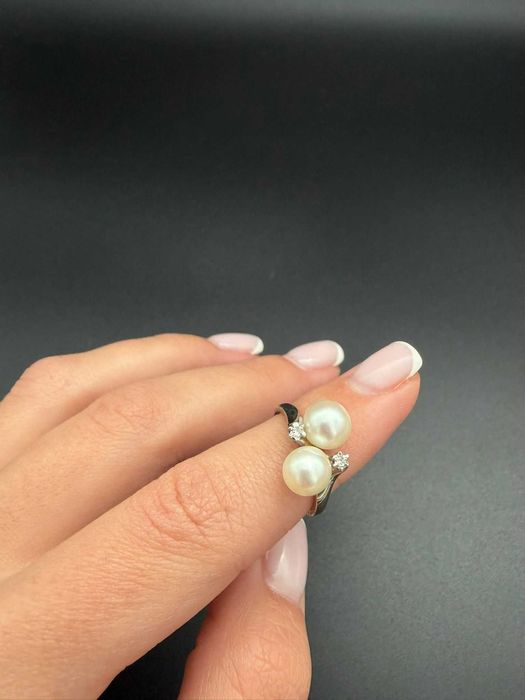 Dracula Amanet: Inel de aur cu diamante si perle 3.52gr/18K.