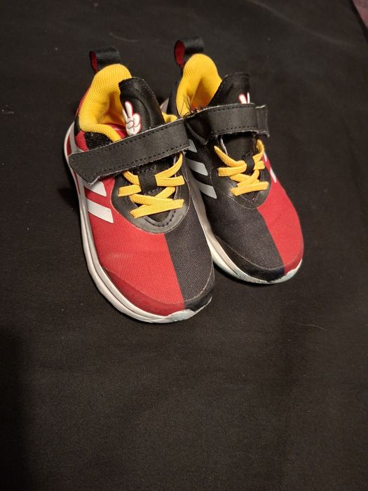 Детски маратонки Adidas – много запазени
Номер 25 (стелка ~14.5 см)
Ор