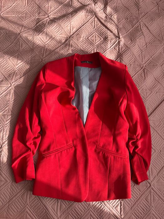 Продается женский костюм