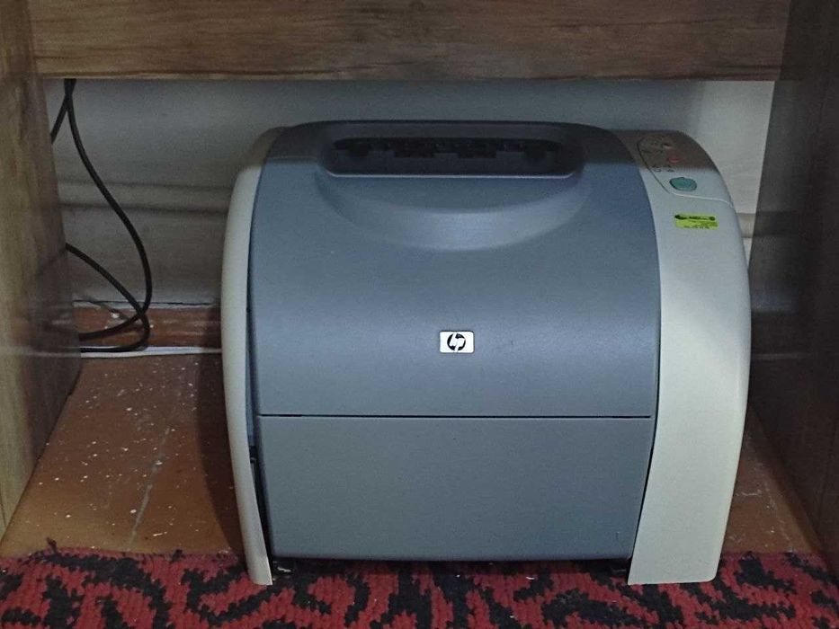 Компьютер кушимча ускуналари билан сотилади