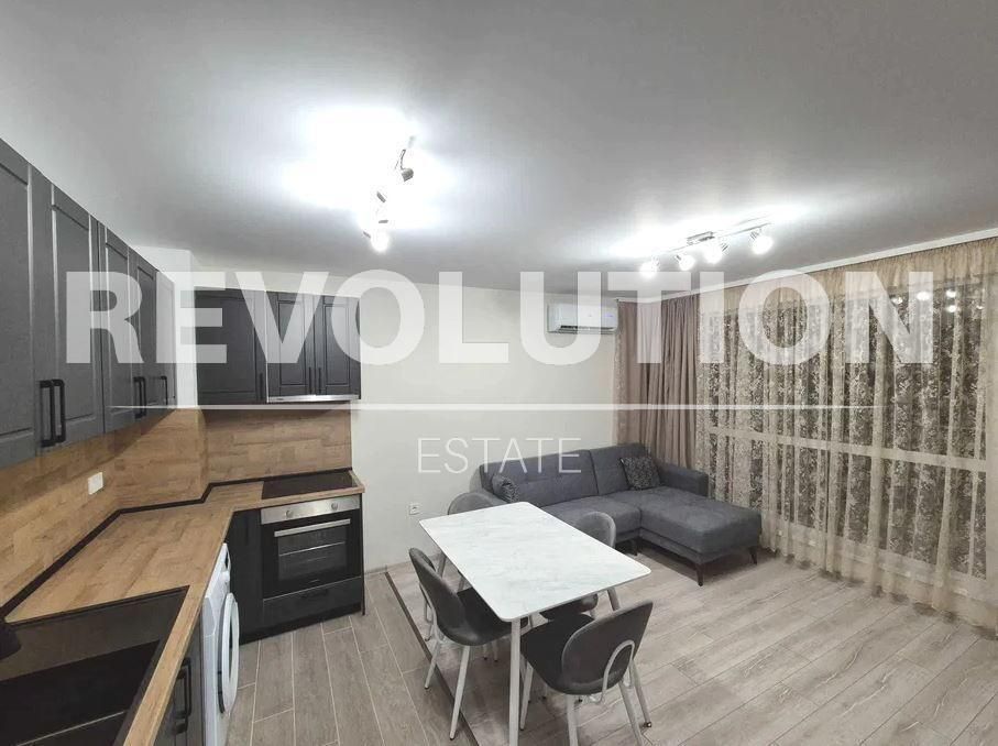 Двустаен апартамент в района на м-т Пчелина!