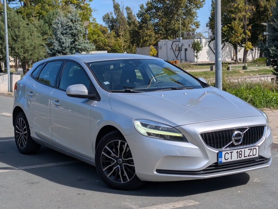 VOLVO V40 2019 — imagine 2