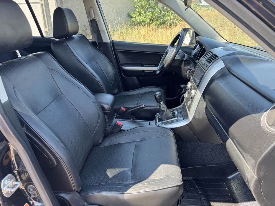 Suzuki Grand Vitara 1.9 Diesel *2010* Euro 5 / Navi / Piele / Trapa / 4x4 / 165.000 Km
