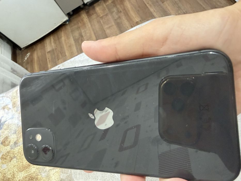 Продам iPhone 11