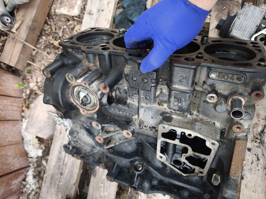 Блок оборудван за Audi A4 B7 2.0 TDI 170 (BRD) на части