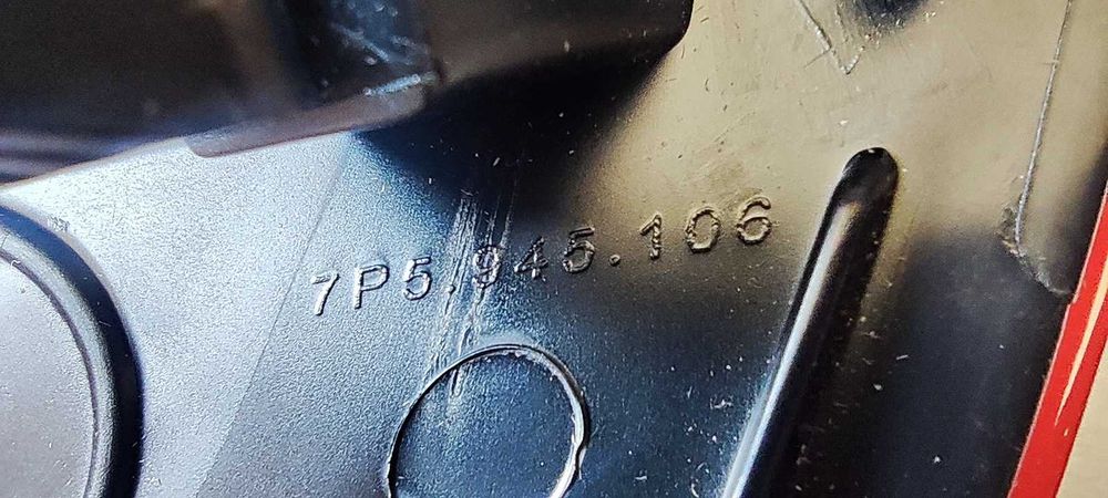 Рефлектори за задна броня PORCHE CAYENNE 2010-2015г. L 7P5.945.105/7p5.945.106 R