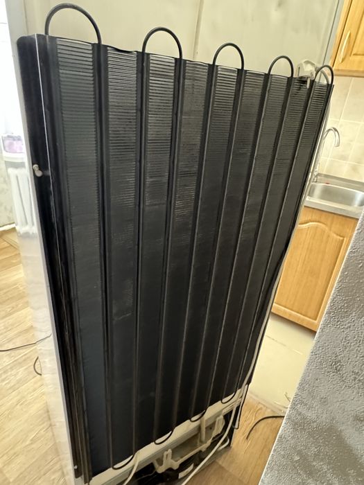 Холодильник indesit