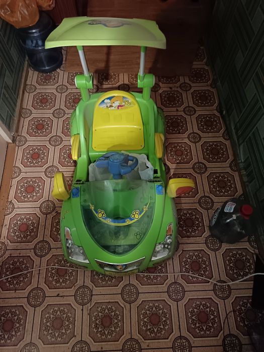 Детская машинка на аккумуляторе