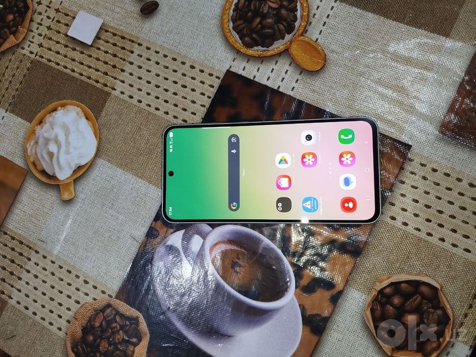 Yangi telefon sotopmiz Samsung a56