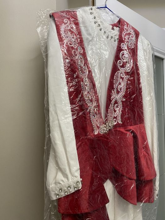 Белое платье национальном стиле