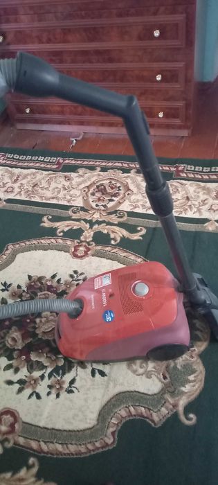 Plesos samsung qizil rangli