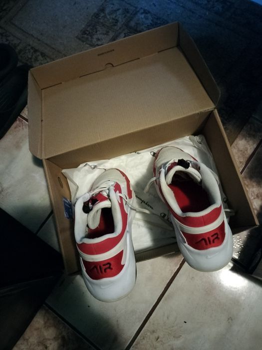 Bocanci lucru nr. 42 noi / Adidasi noi nr 42.
