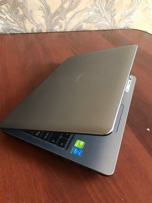 Ноутбук ASUS. Асус