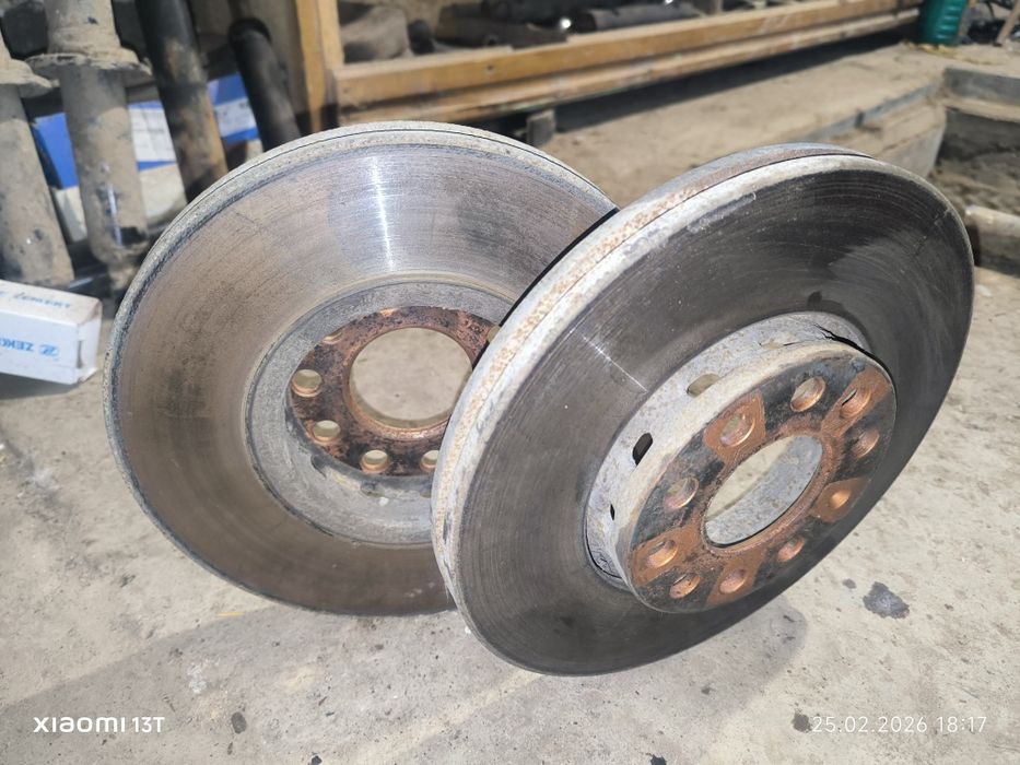 Тормозной диск передний Audi A6 C4