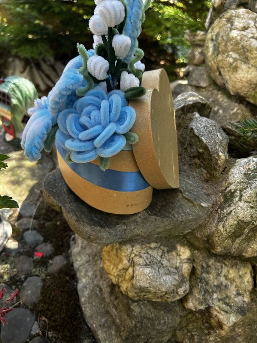 Aranjament handmade din sârmă plușată