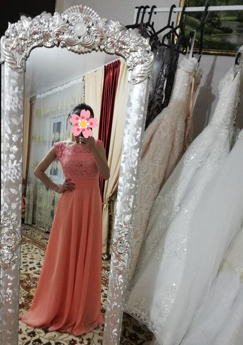 Продам вечерние платья