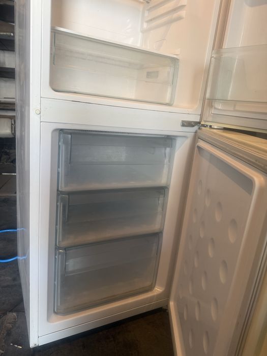 Продам холодильник Samsung