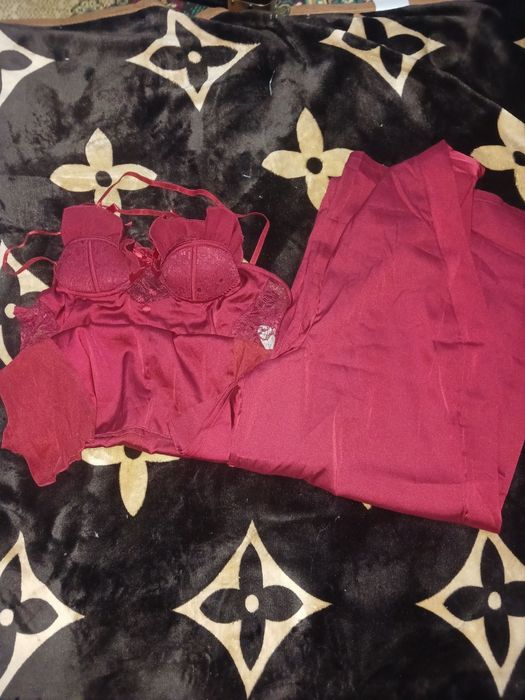 Продаётся женская одежда