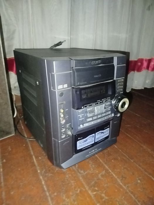 Sony muzikalniy center sotiladi