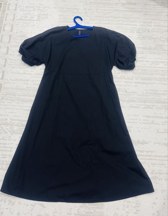 Продаются разные платья