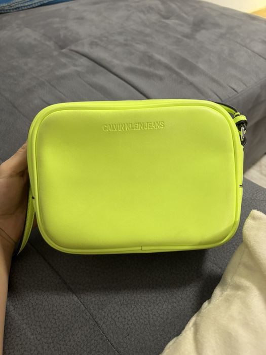 Дамска оригинална чанта Calvin Klein