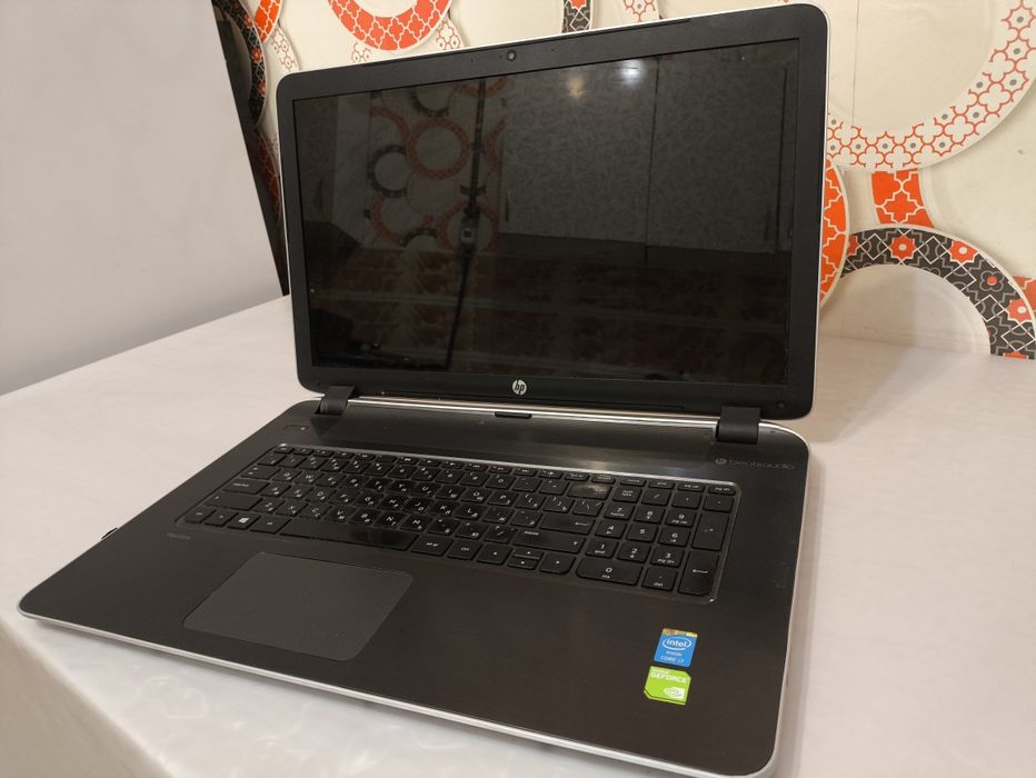 Ноутбук HP Pavilion 17