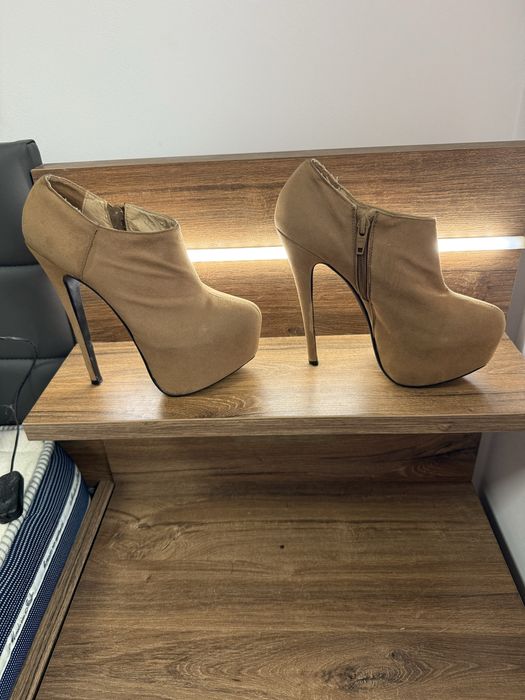 Дамски-обувки 16см ток и платформа 6см никога не е излизано с тях