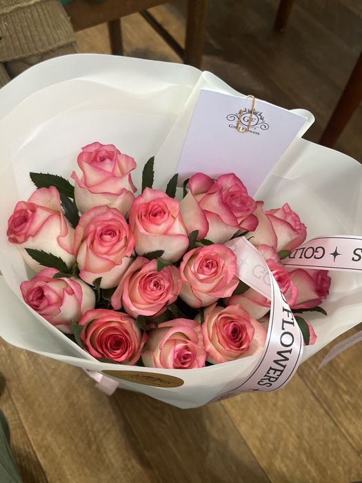 розы розовые 15 штук