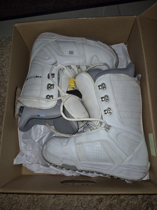 Boots   BURTON  Nr 39