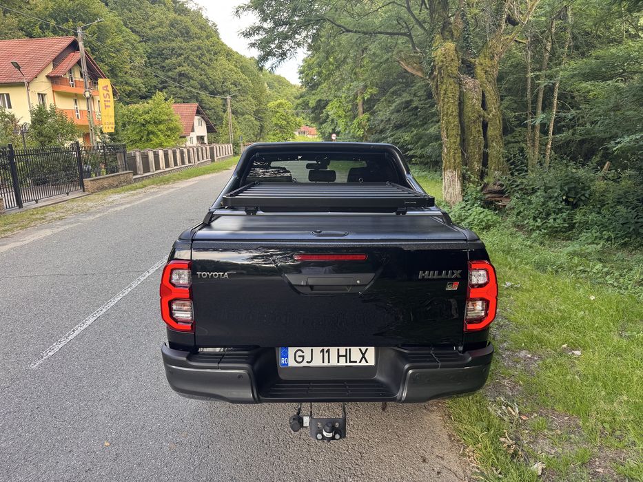 TOYOTA Hilux 2024 — imagine 2