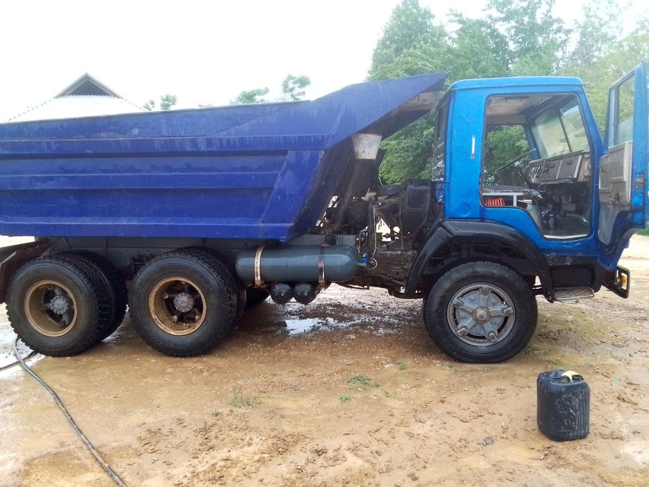 Samasval Kamaz 1985 yili.Metan 8 ta balon yangi.xolati ideal.