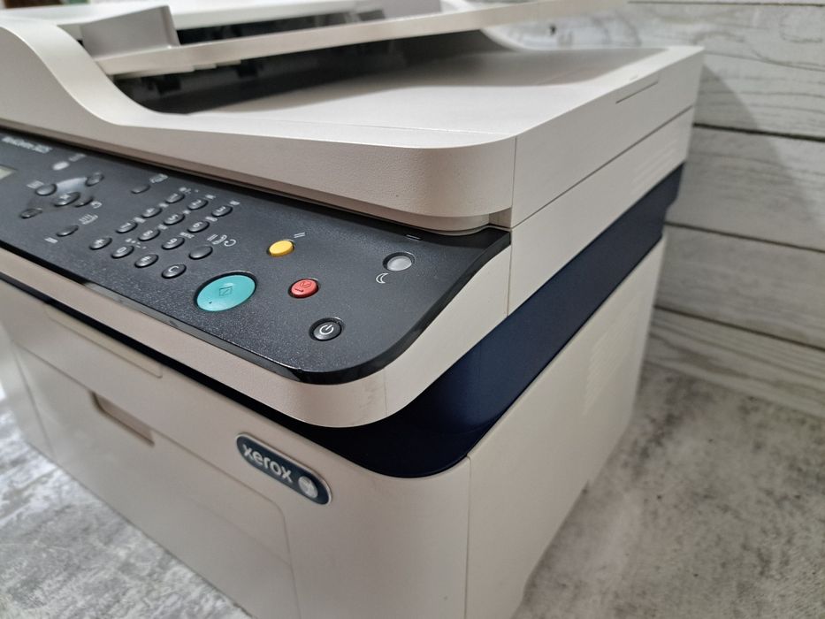 Продам МФУ принтер 3в1 XEROX 3025NI  (идеал)