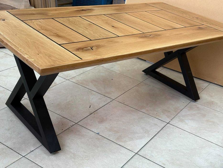 Холна маса от естествен материал /  масивна дървесина дъб