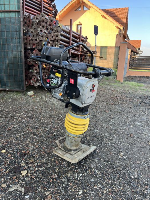 Inchiriem placa compactoare, mai, rigla vibranta, ghilotina, generator