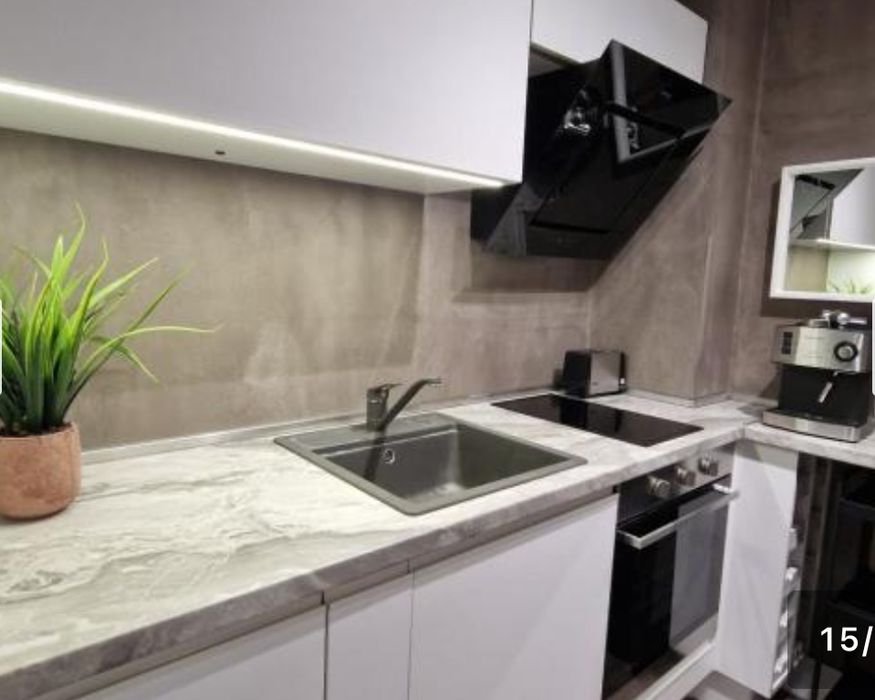 Дава се под наем Тристаен апартамент в Варна, Център - 100 кв.м за 1500 € - Снимка #3