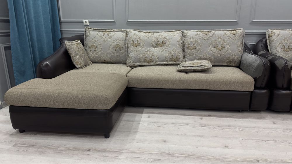 Угловой диван и кресло б/у