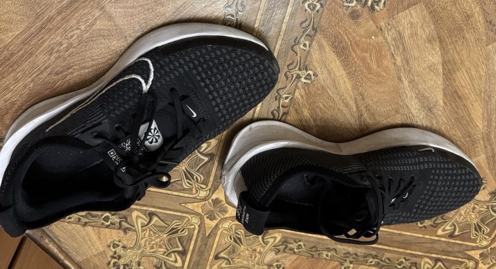 Nike Interact Run кроссовки для бега