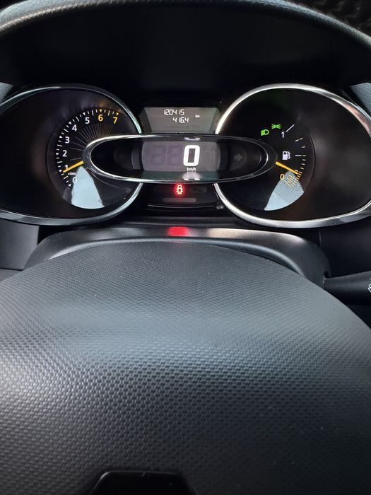 Renault Clio 4 • an fabricatie 2014 • 0,9 TCE